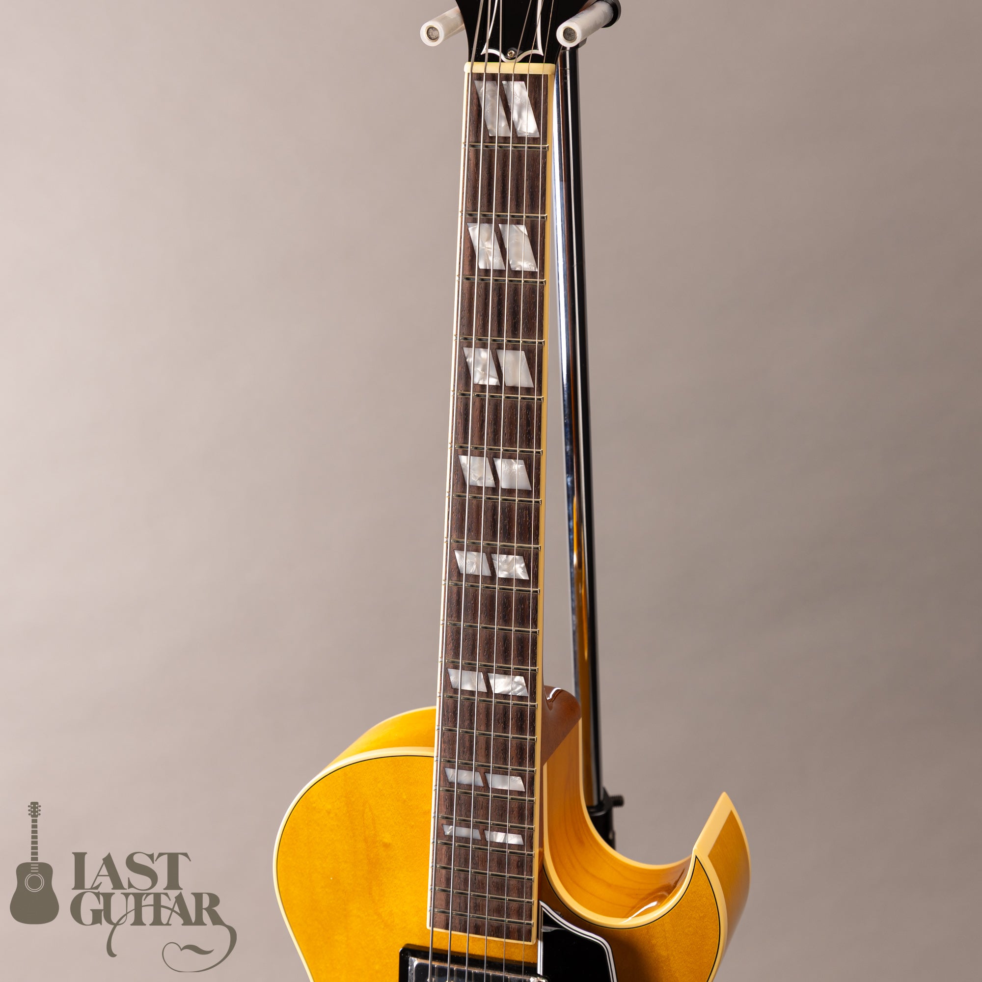 Archtop Tribute AT105 Jr. NAT