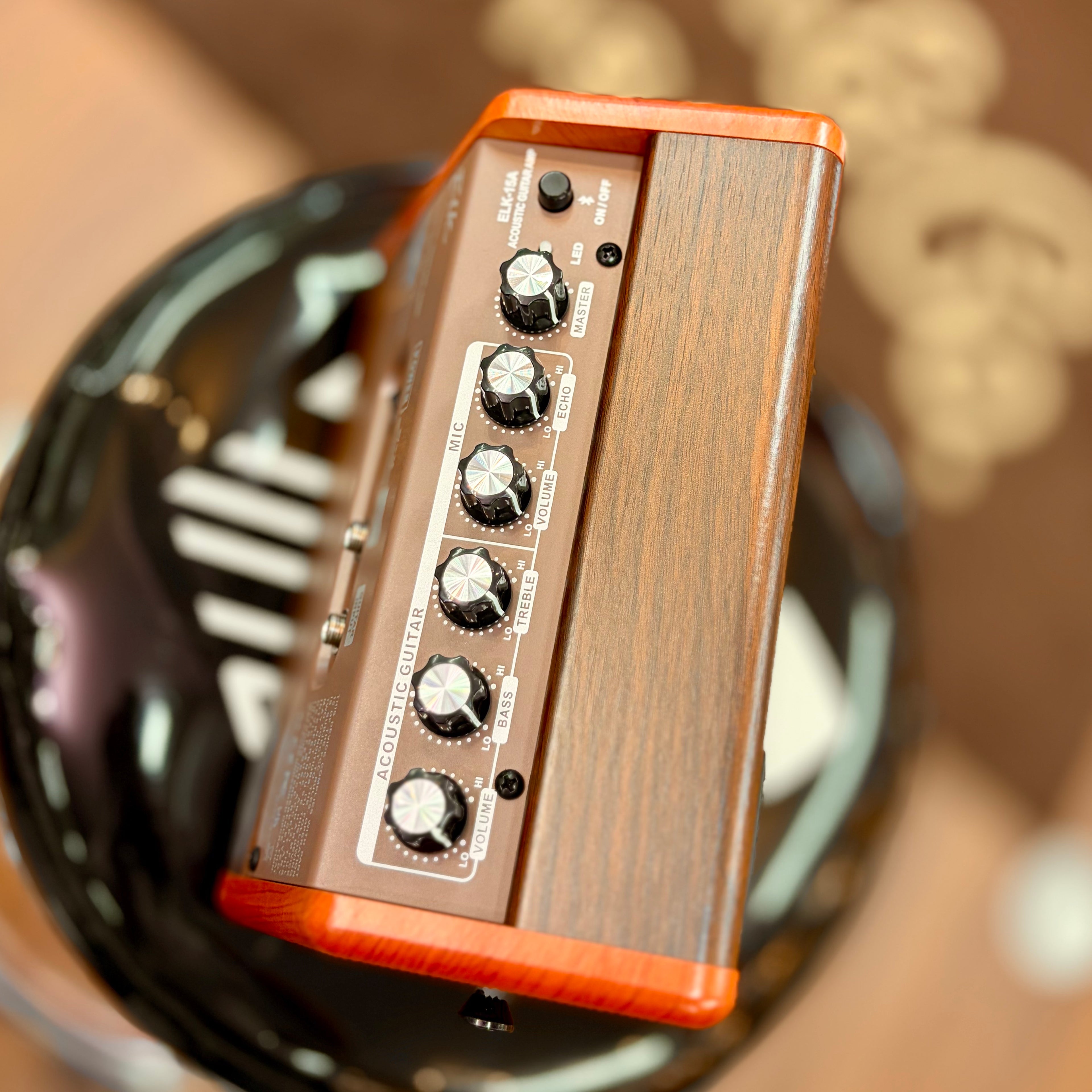 ELK ELK-15A Acoustic Guitar Amplifier