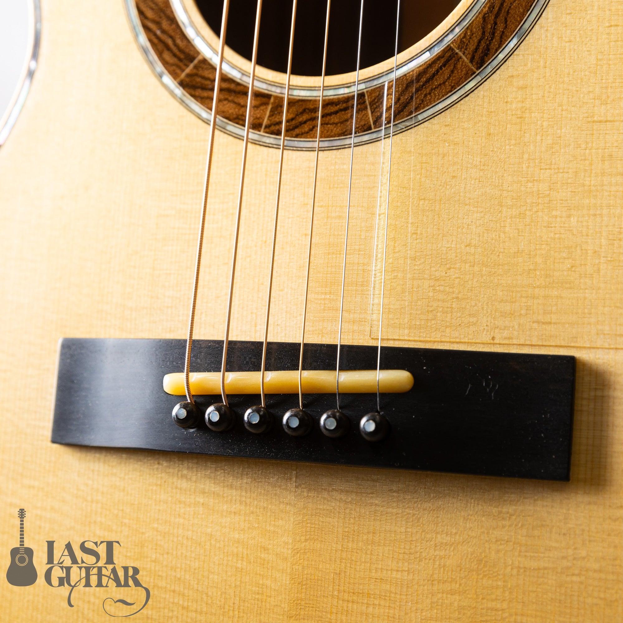 Iwaneko Guitars Type-OC 14F German Spruce Top
