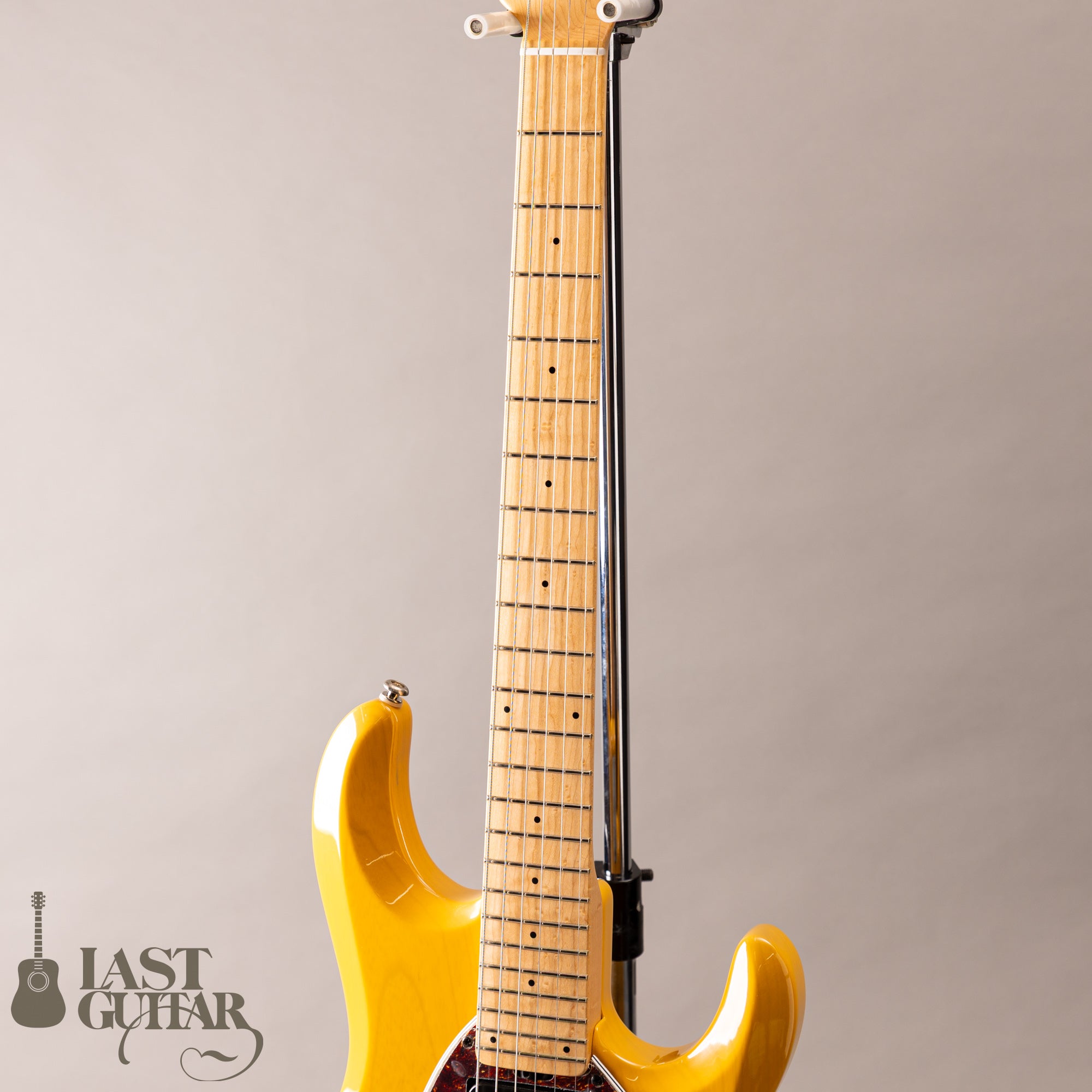 Music Man Silhouette HSH Butterscotch/M